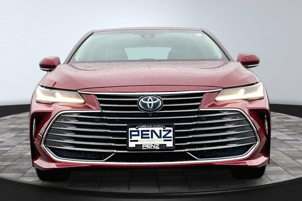 Used 2019 Toyota Avalon Limited w/ Advanced Safety Package FWD image 2