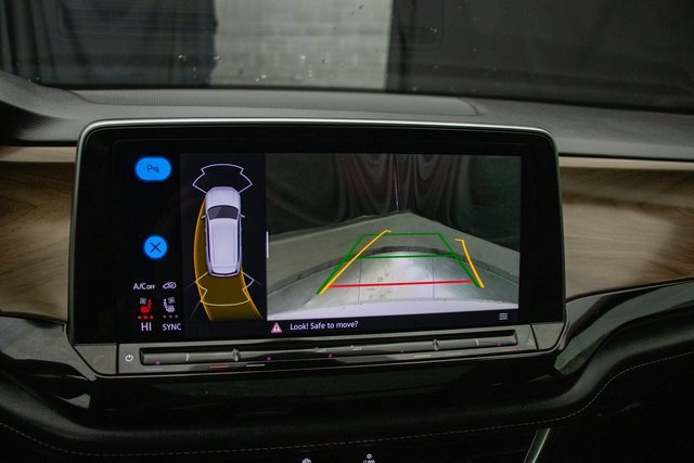 Used 2024 Volkswagen Atlas SE image 36