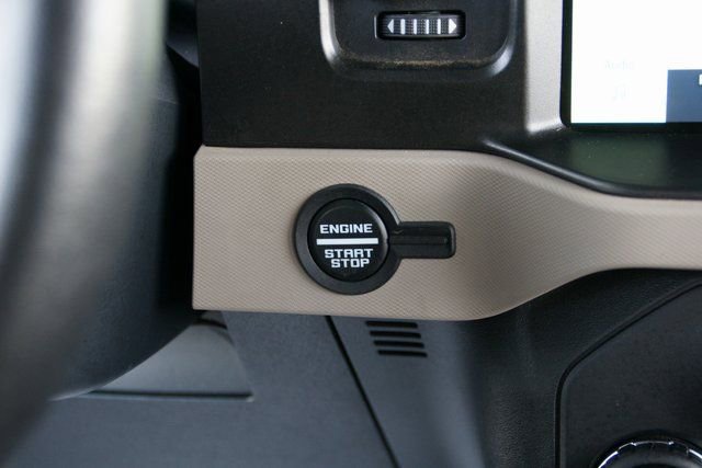 Used 2023 Ford Bronco Wildtrak image 20