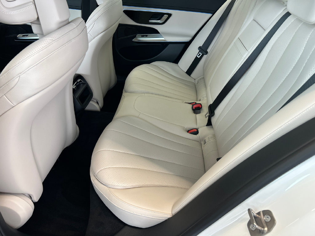 New 2027 Mercedes-Benz E 450 4MATIC Sedan image 26