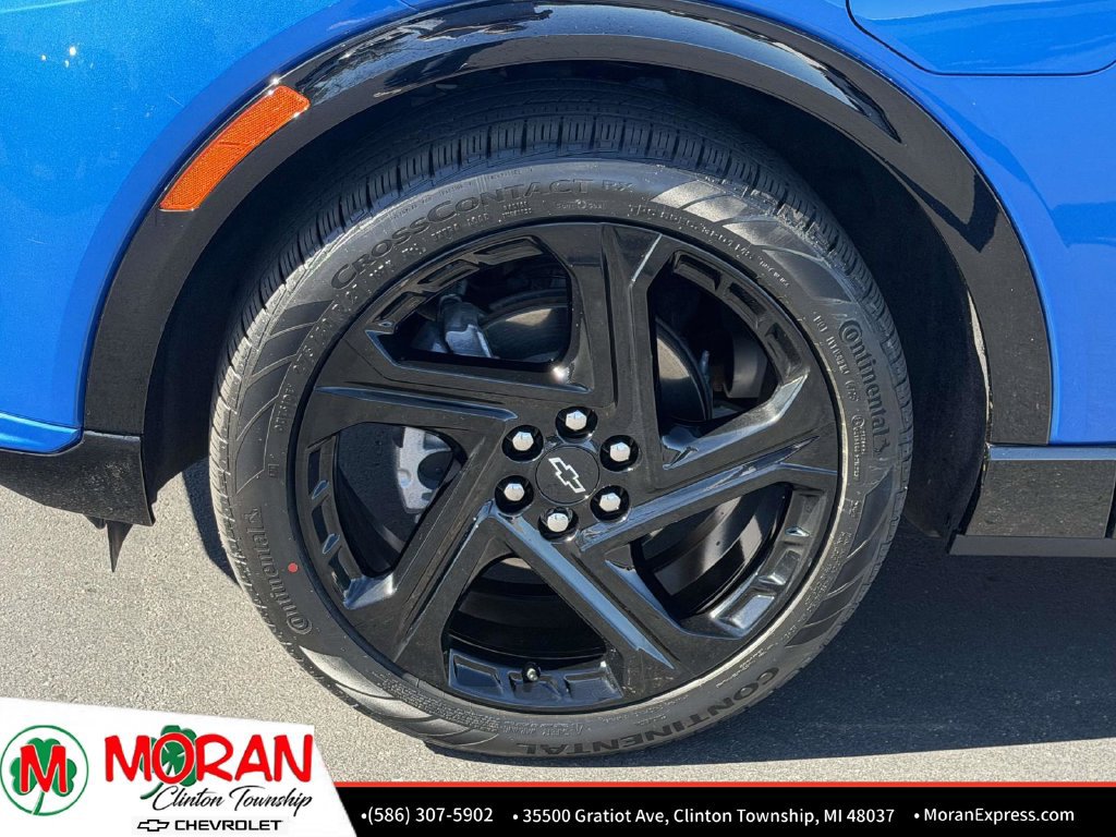 Used 2024 Chevrolet Equinox EV RS FWD image 9