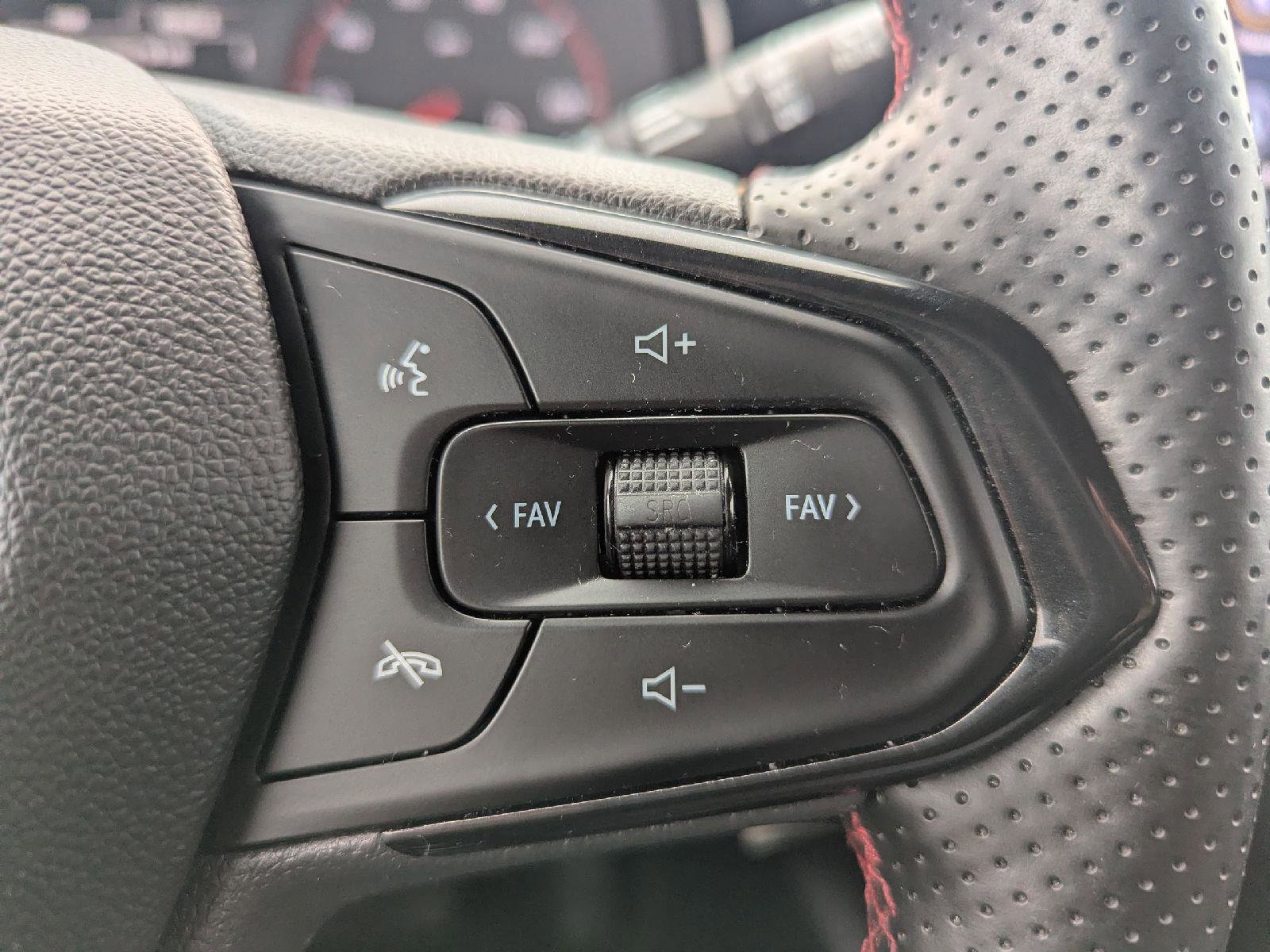 Certified 2024 Chevrolet Trax RS w/ Driver Confidence Package image 20