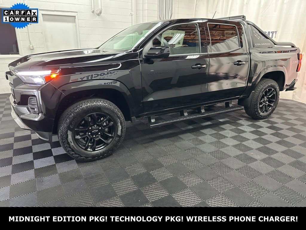 Used 2025 Chevrolet Colorado Z71 w/ Midnight Edition