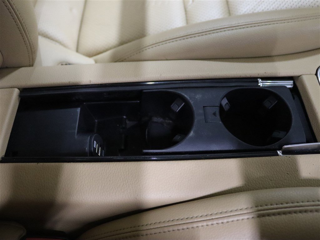 Used 2020 Porsche Panamera image 23