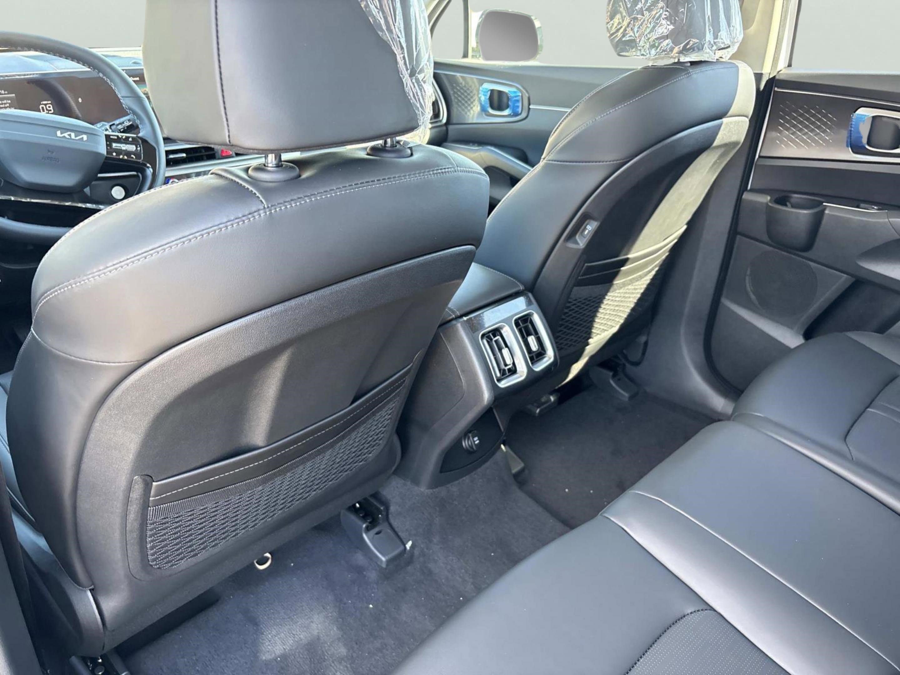 New 2026 Kia Sorento S image 16