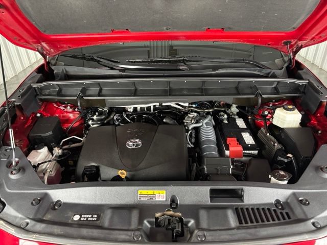 Used 2022 Toyota Highlander XLE FWD image 31