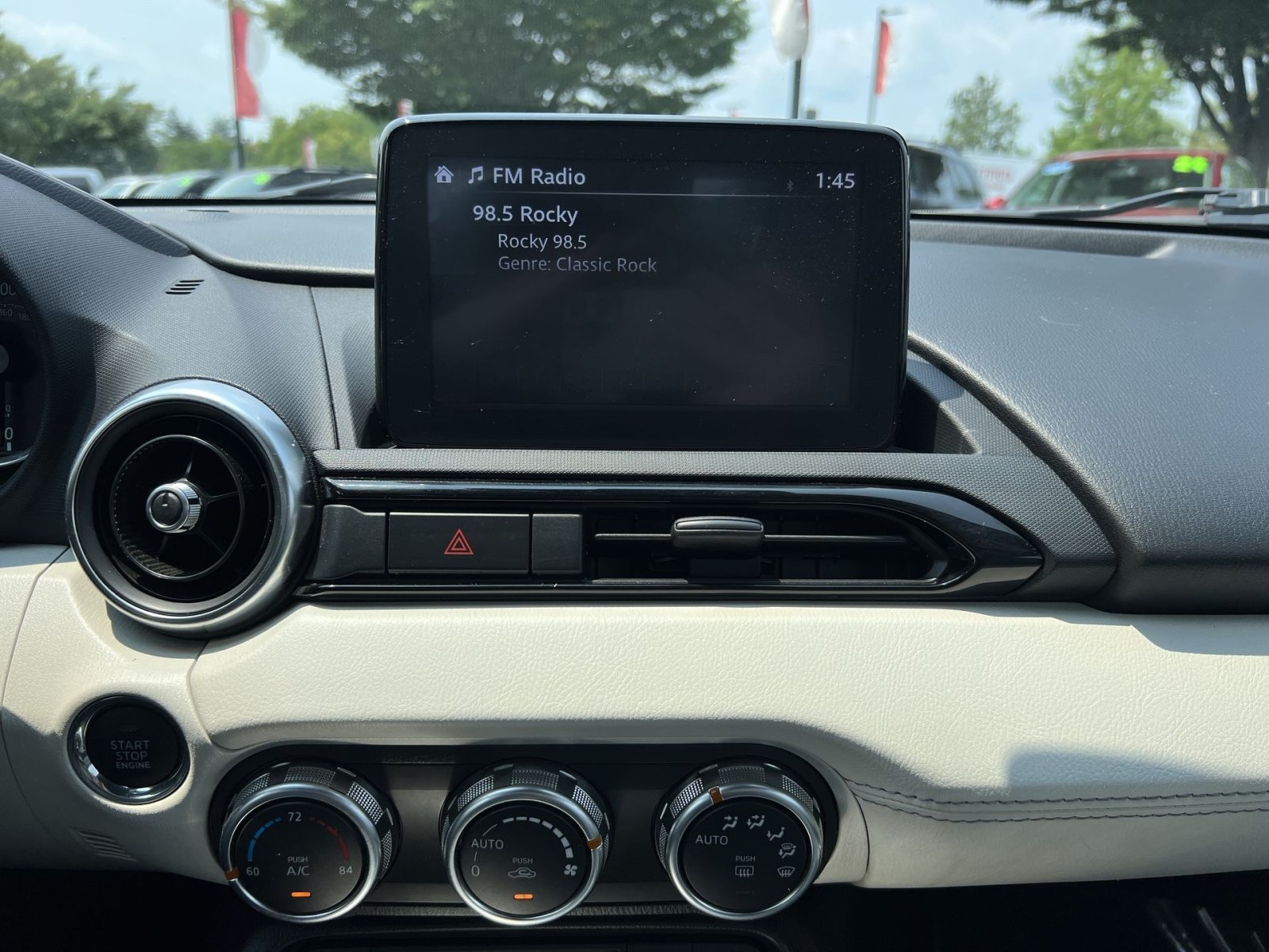 Used 2021 MAZDA MX-5 Miata RF Grand Touring RWD image 17