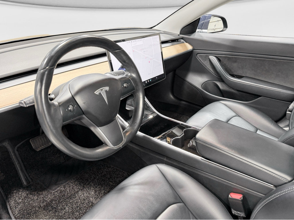 Used 2018 Tesla Model 3 Long Range image 16