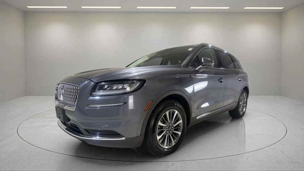 Used 2022 Lincoln Nautilus FWD w/ Premium Package image 16