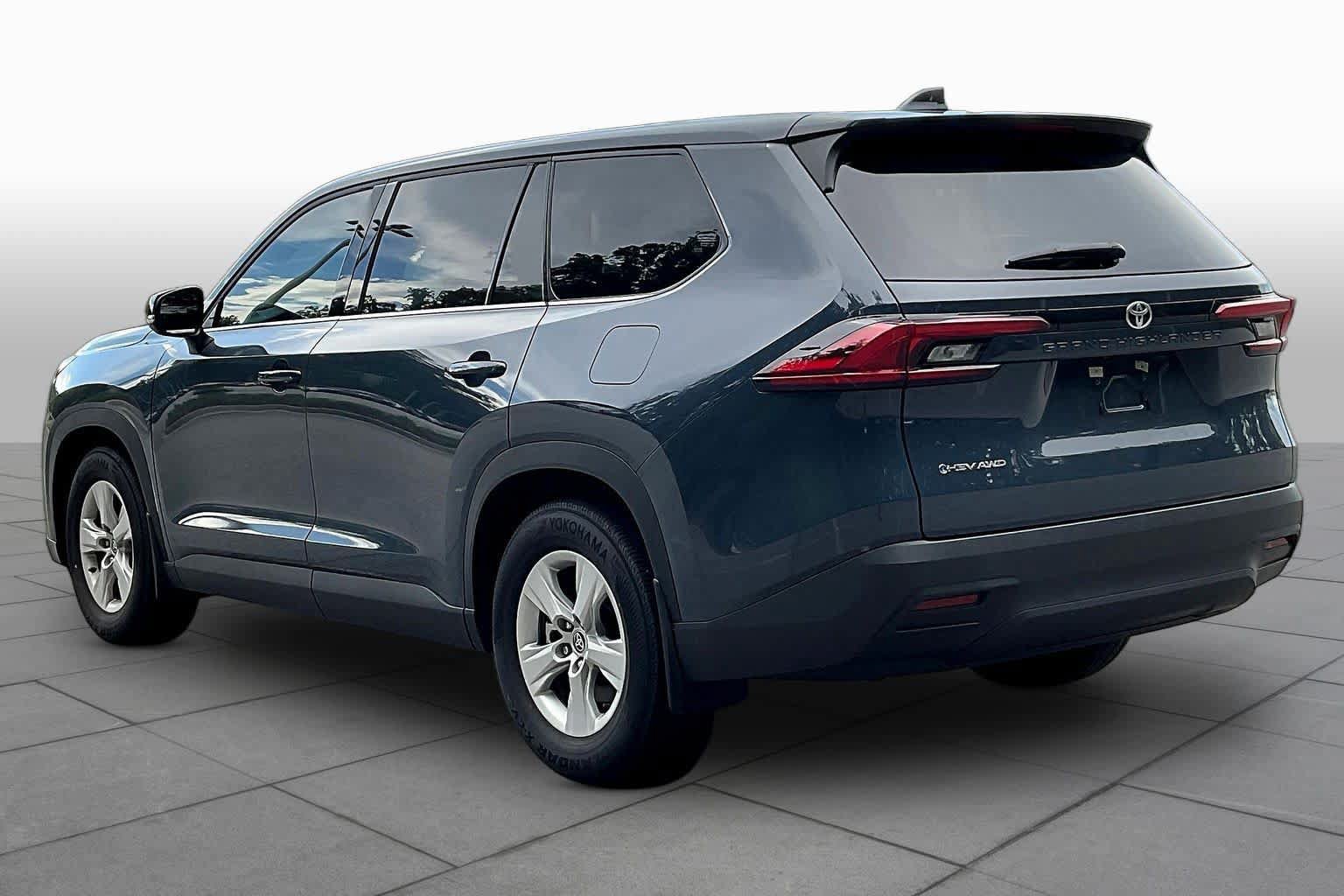 Used 2025 Toyota Grand Highlander AWD Hybrid image 11