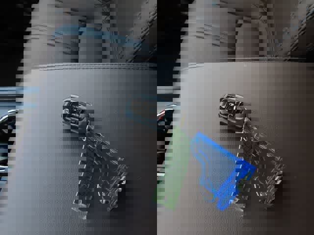 Used 2025 Honda Pilot Elite image 34