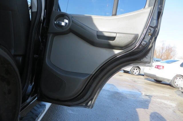 Used 2015 Nissan Xterra S w/ Value Package AWD/4WD image 36