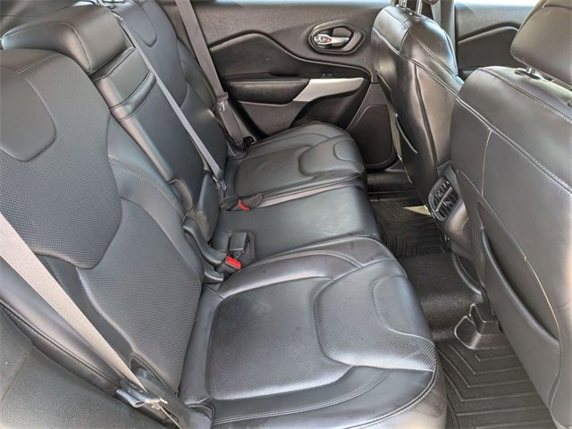 Used 2018 Jeep Cherokee Overland image 29