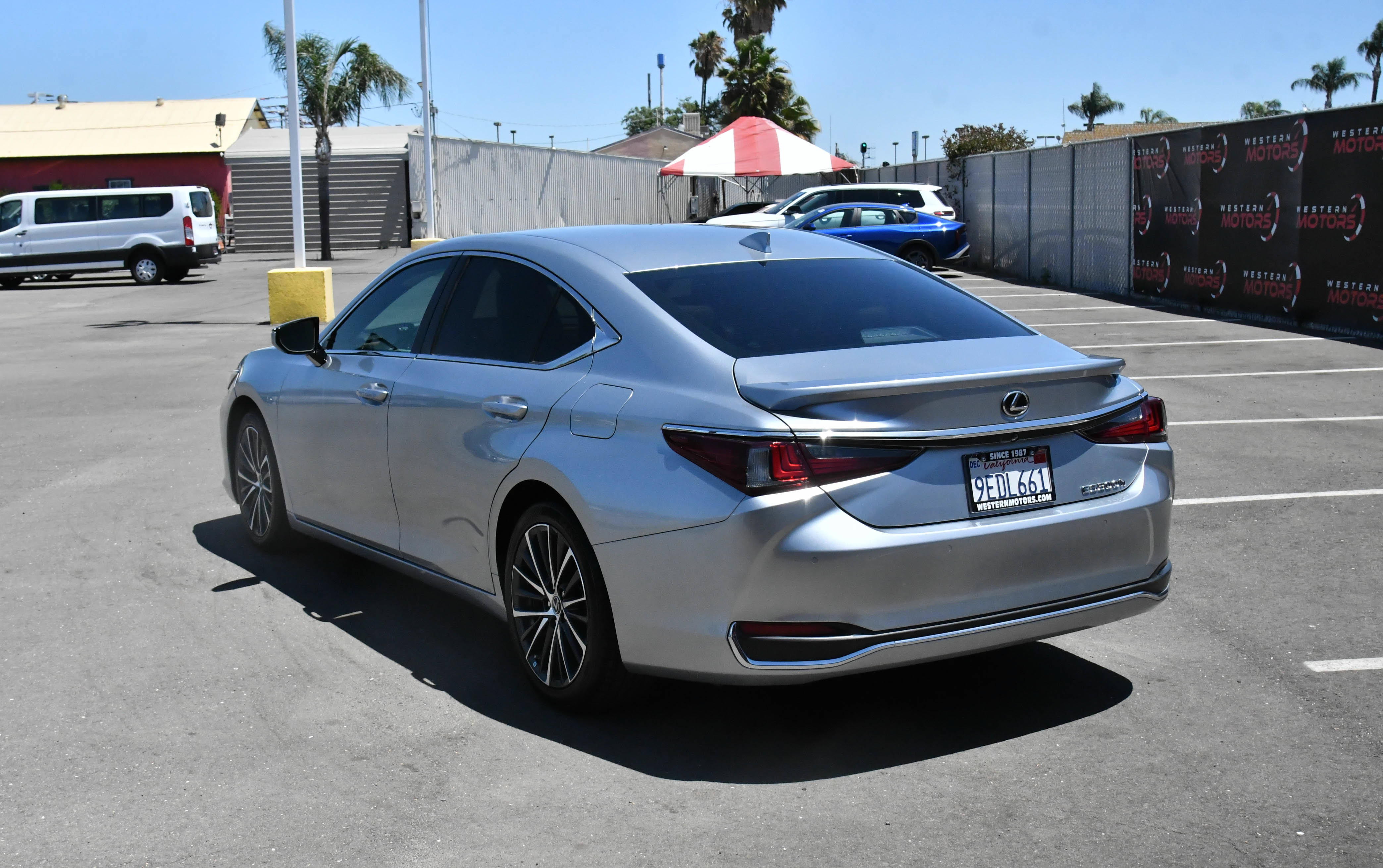 Used 2023 Lexus ES 300h w/ Premium Package FWD image 6
