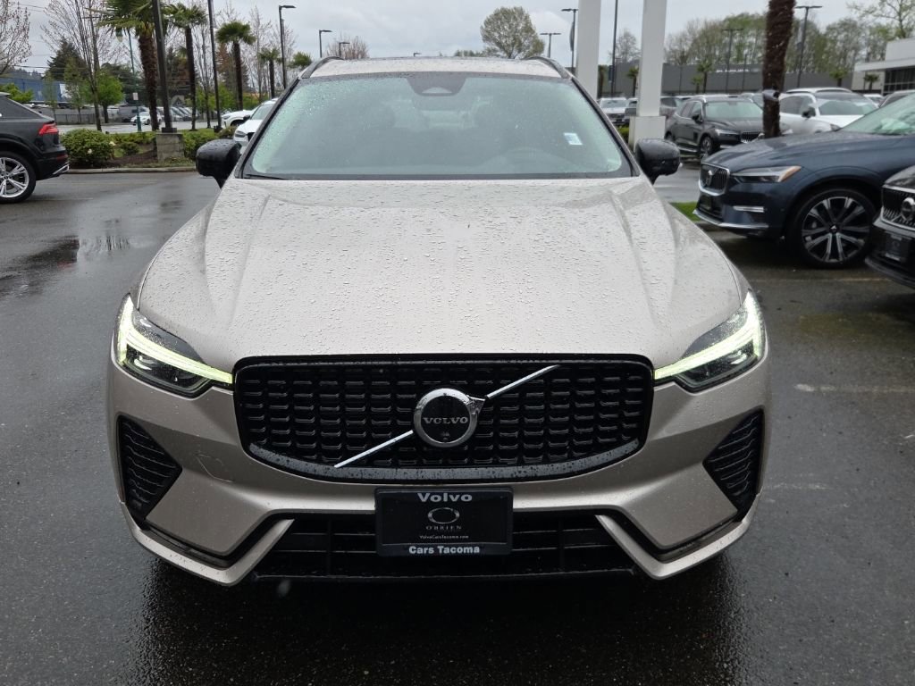 Certified 2025 Volvo XC60 B5 Plus image 11
