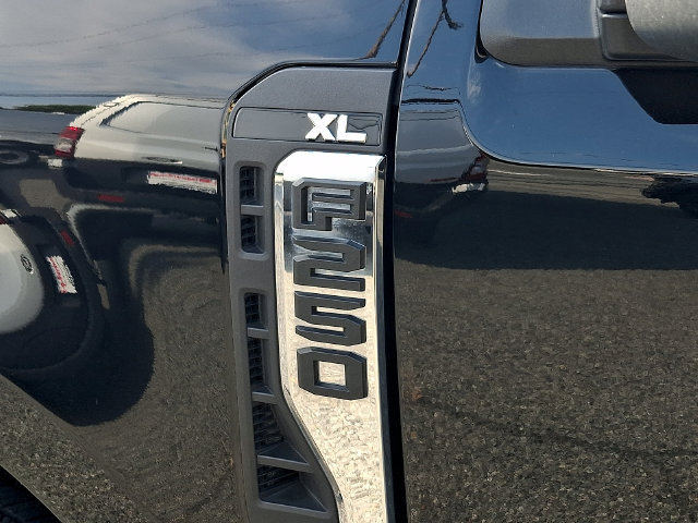 Used 2024 Ford F250 XL w/ XL Driver Assist Package AWD/4WD image 30