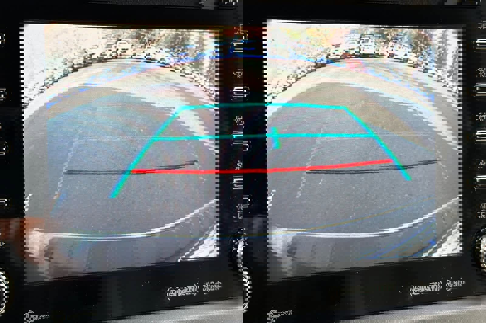 Used 2020 Toyota Sienna LE image 21