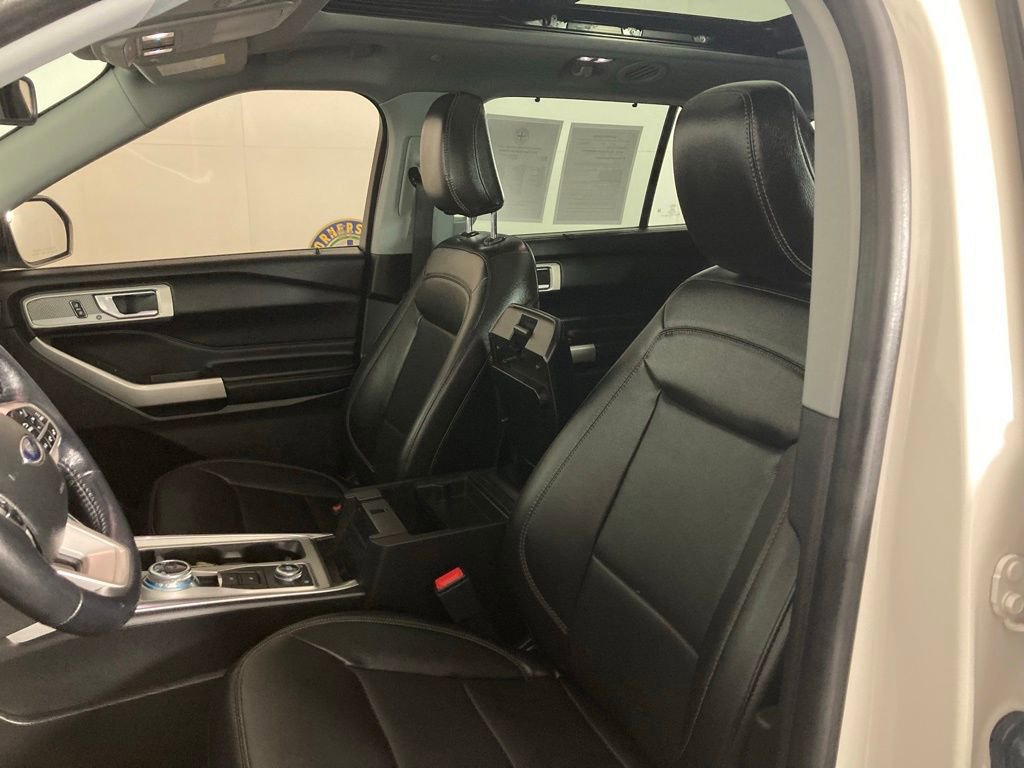 Used 2022 Ford Explorer Limited image 10