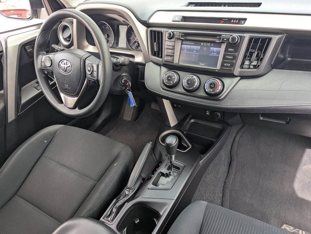 Used 2017 Toyota RAV4 LE FWD image 34