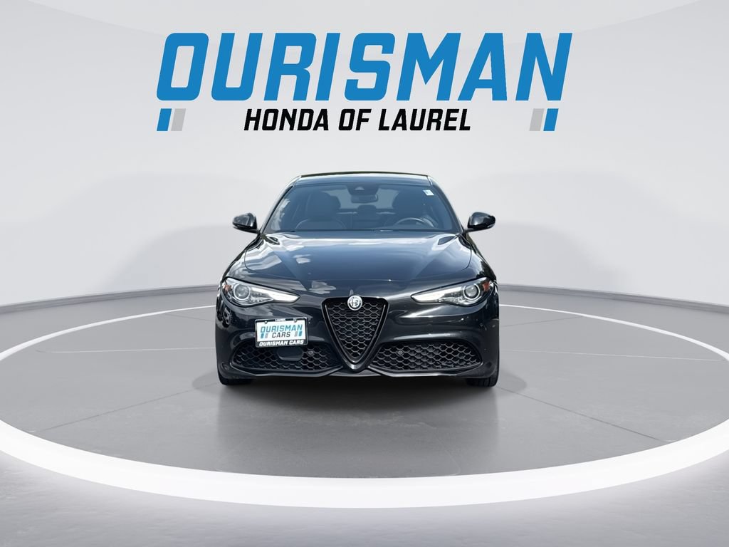 Used 2023 Alfa Romeo Giulia Sprint AWD/4WD image 3