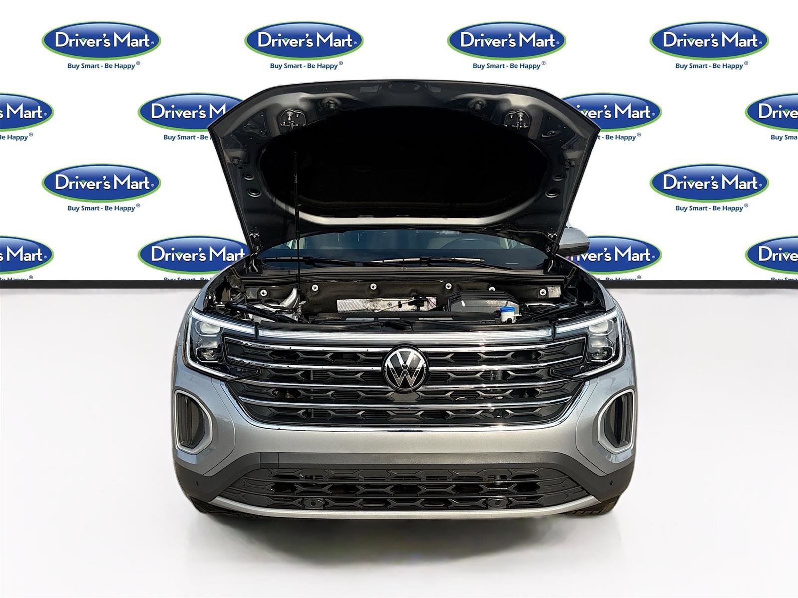 Used 2025 Volkswagen Atlas SE image 32