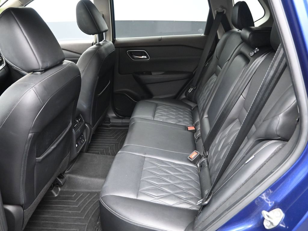 Used 2021 Nissan Rogue Platinum image 29