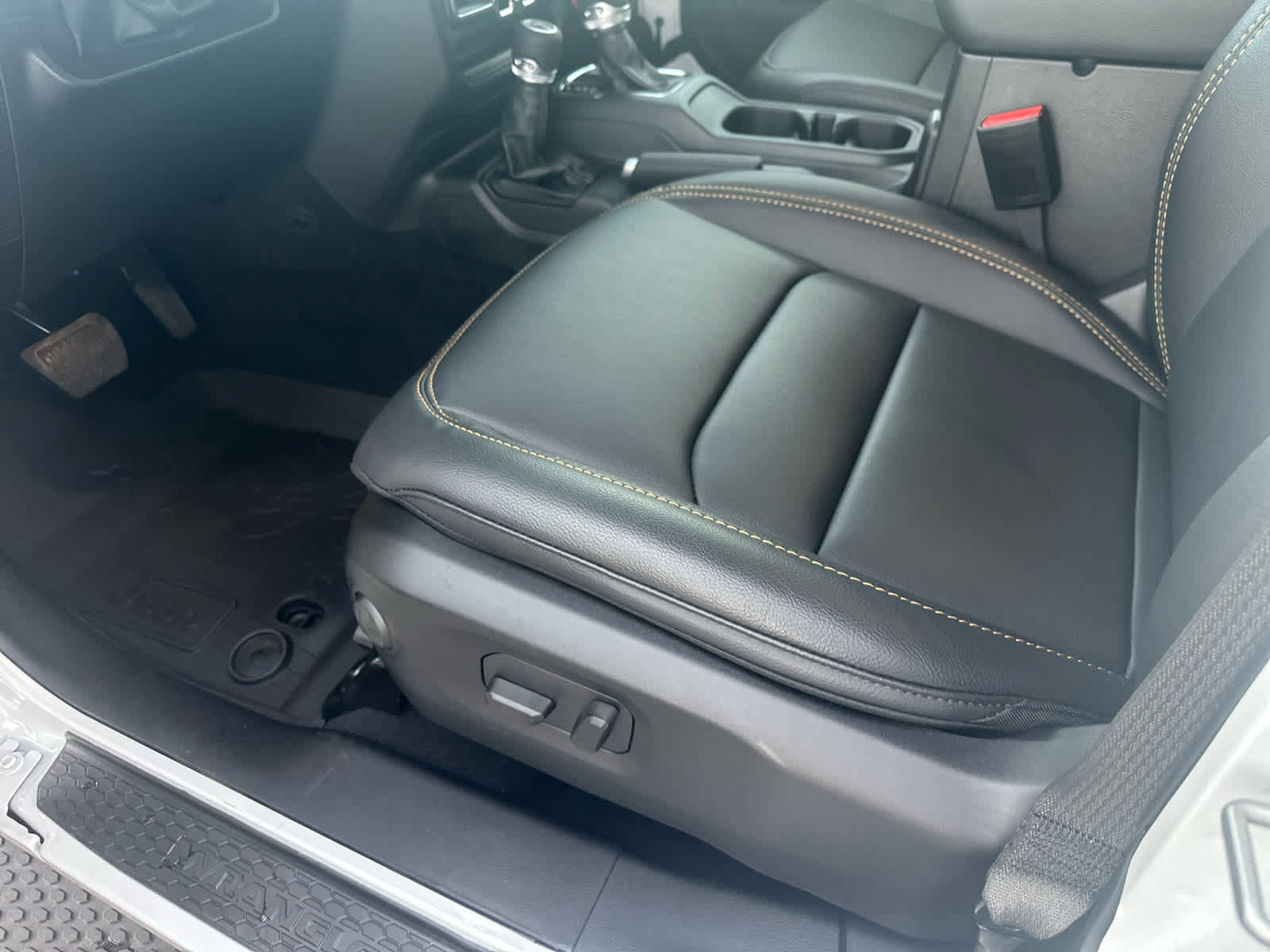 New 2026 Jeep Wrangler Unlimited Sahara image 25