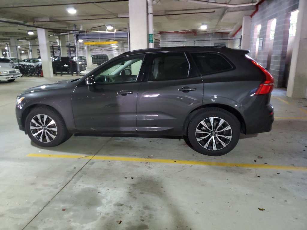 Certified 2024 Volvo XC60 B5 Plus w/ Climate Package AWD/4WD image 8