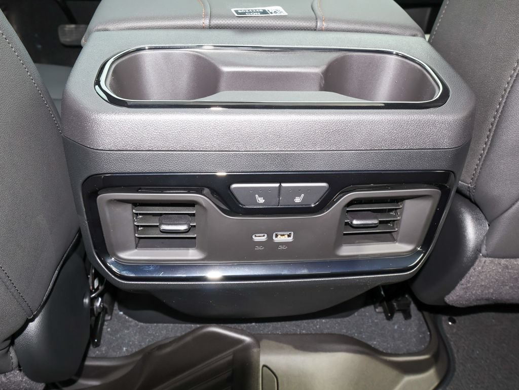New 2026 GMC Sierra 1500 AT4 w/ AT4 Premium Package AWD/4WD image 11