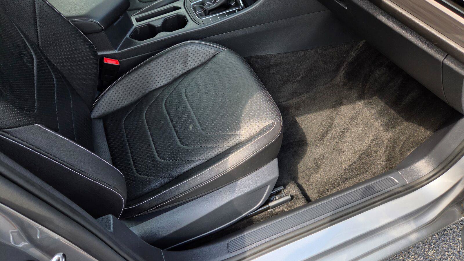 Certified 2023 Volkswagen Jetta SEL FWD image 51