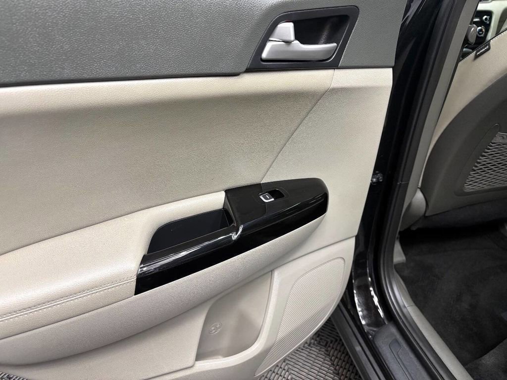 Used 2018 Kia Sportage EX w/ EX Technology Package image 41