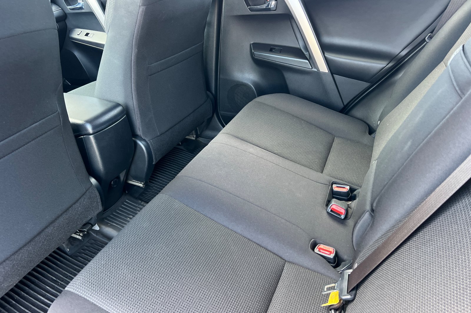 Used 2017 Toyota RAV4 XLE w/ Convenience Package AWD/4WD image 12