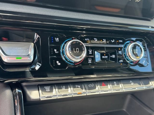 Certified 2025 GMC Sierra 3500 AT4 w/ Technology Package AWD/4WD image 33