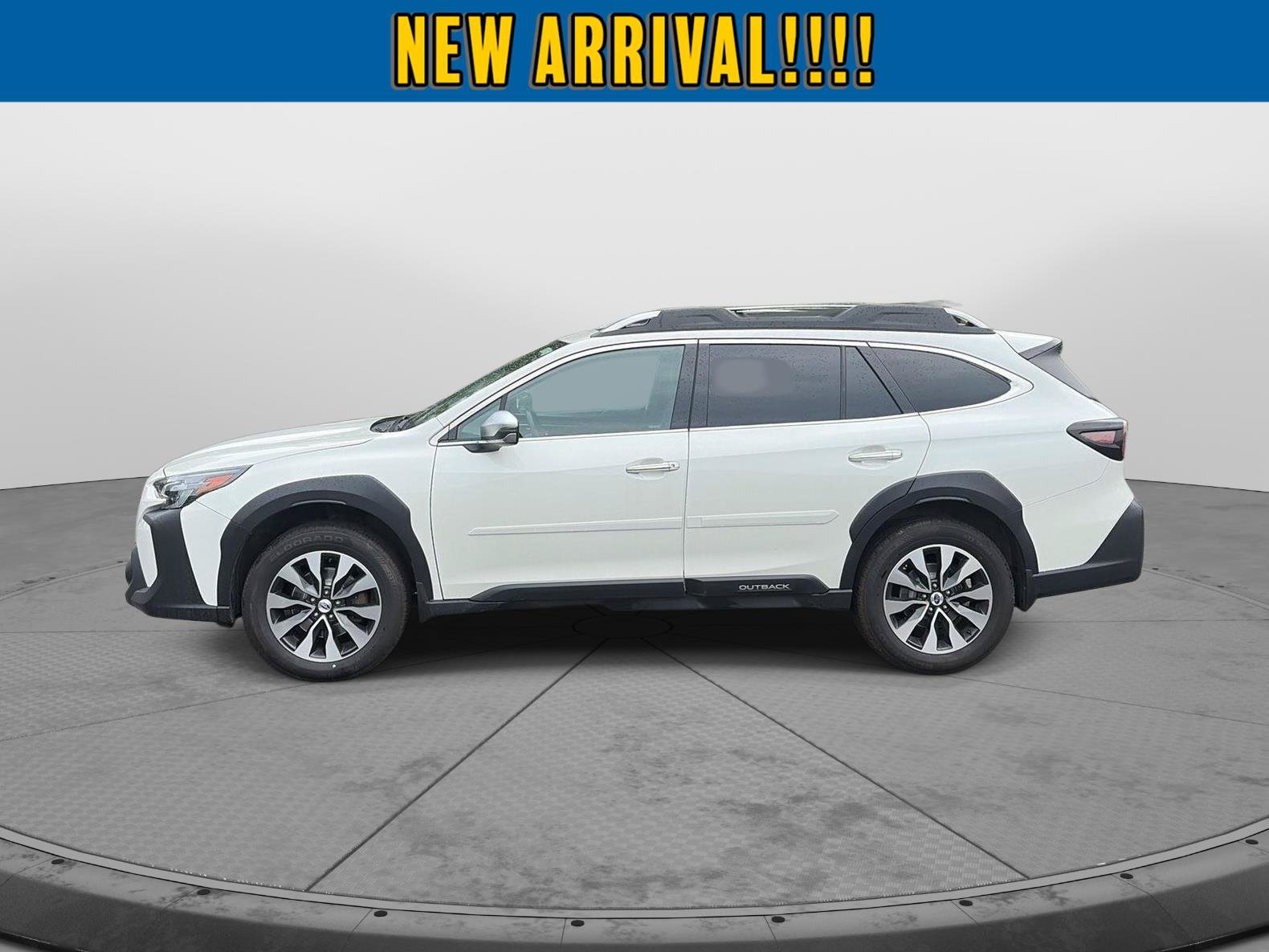 Used 2023 Subaru Outback Touring XT w/ Tech Package 2 AWD/4WD image 7