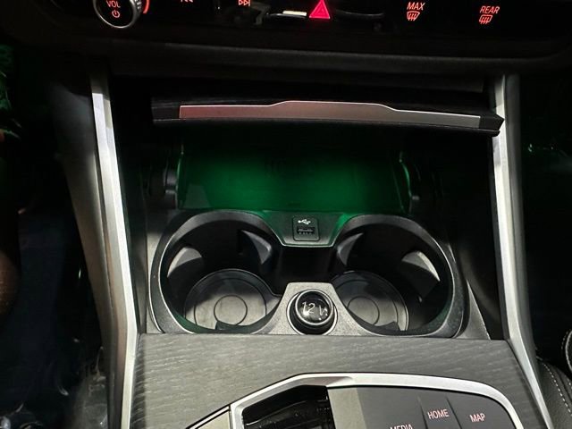 Used 2025 BMW 330i xDrive Sedan w/ Premium Package image 19