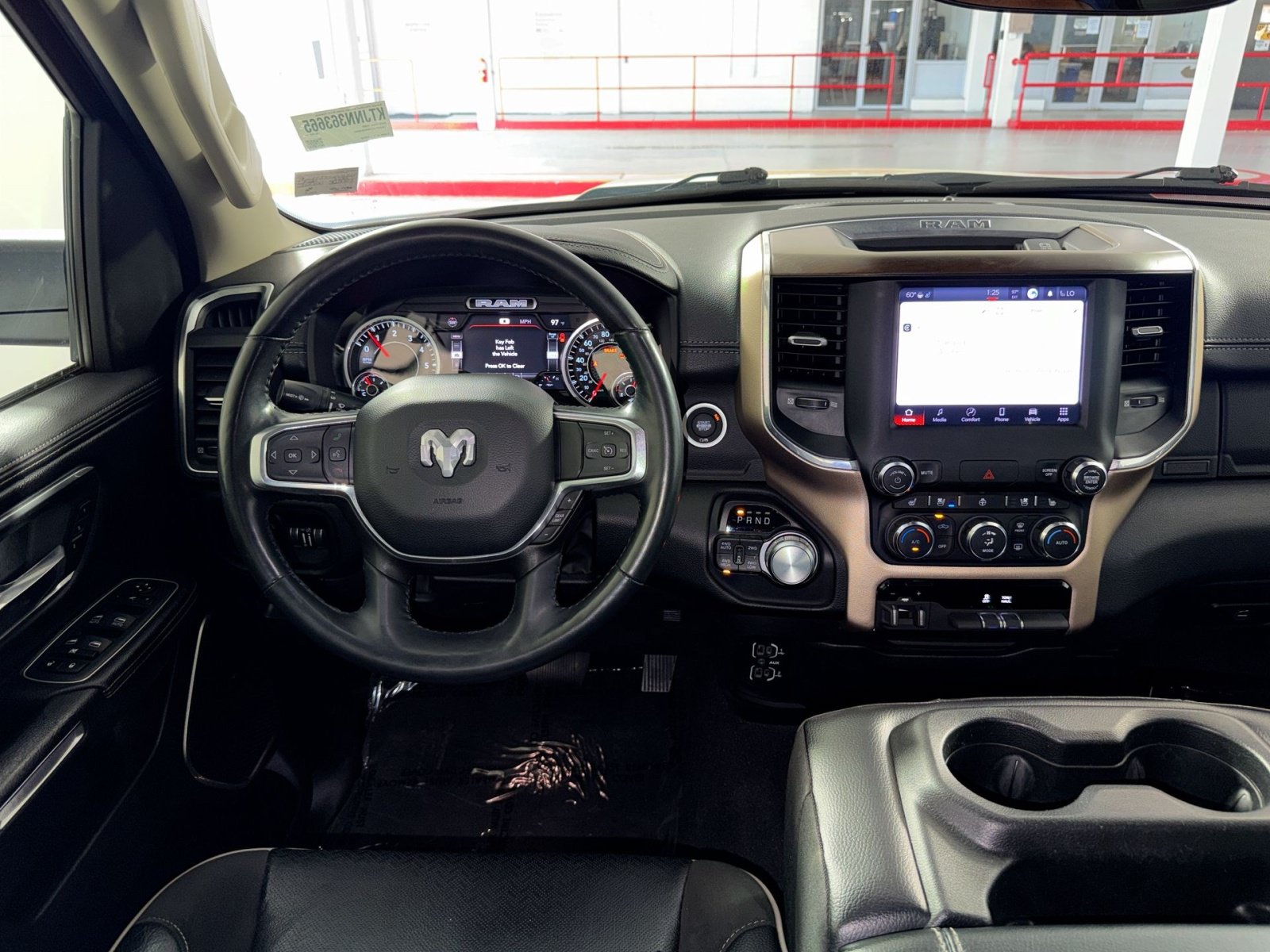 Used 2022 RAM 1500 Laramie AWD/4WD image 16