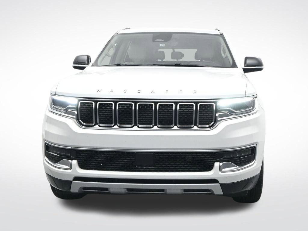 Used 2024 Jeep Wagoneer L Series II w/ Flexible Seating Group image 2