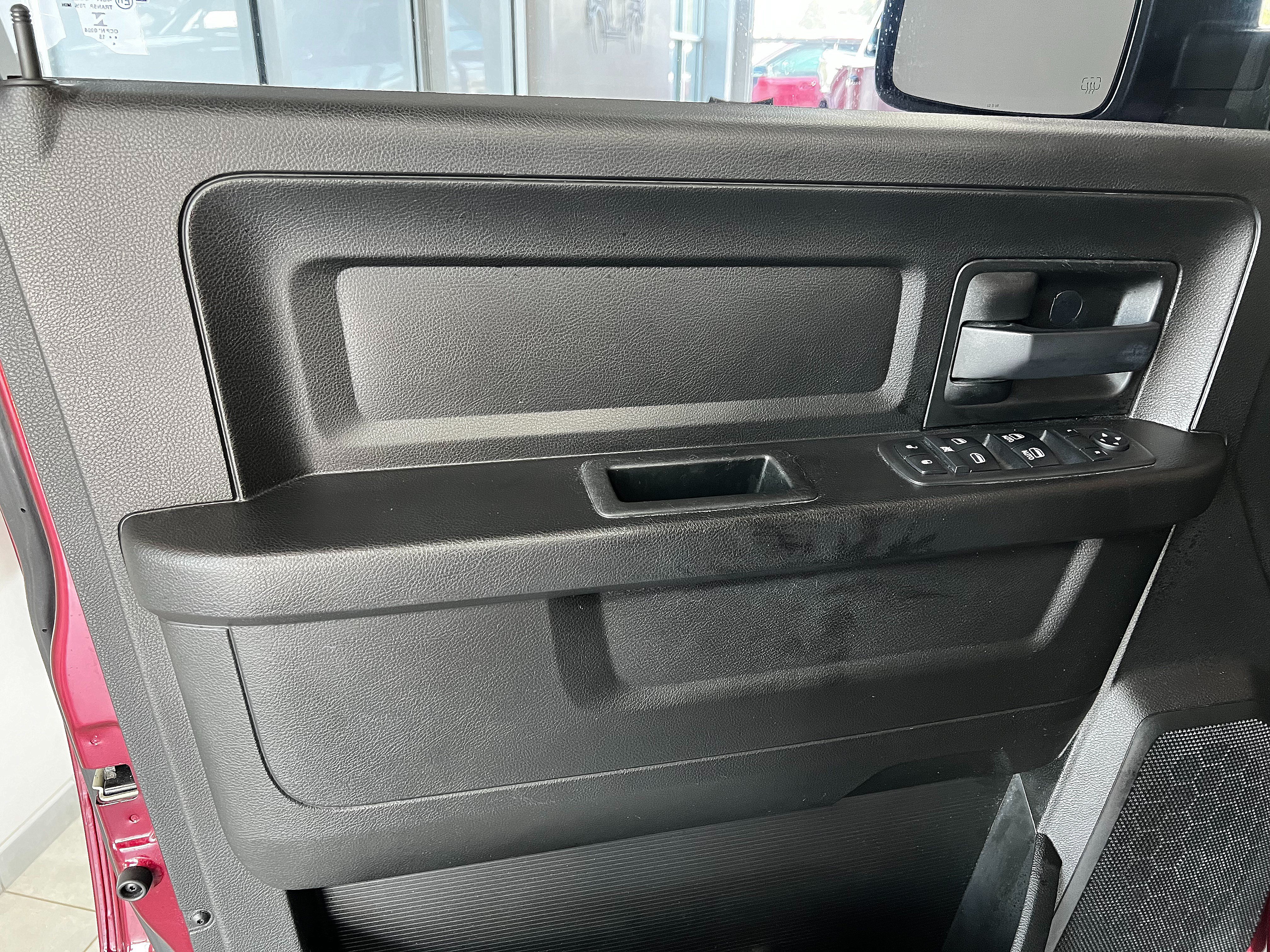 Used 2019 RAM 1500 Express w/ Wheel & Sound Group AWD/4WD image 8