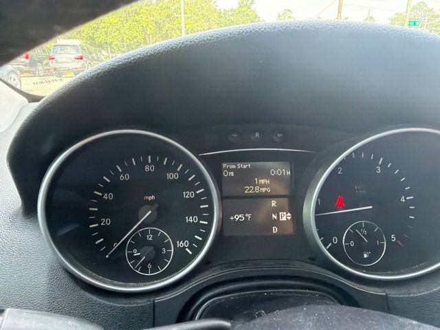 Used 2009 Mercedes-Benz ML 320 BlueTEC 4MATIC image 11