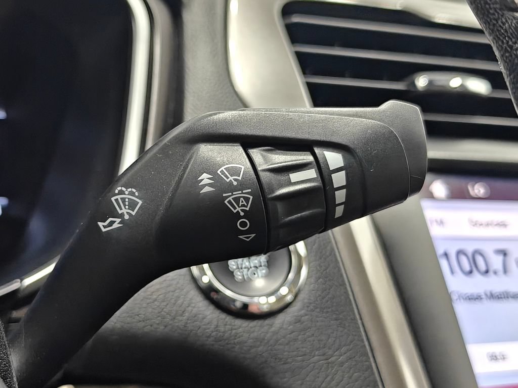 Used 2019 Ford Fusion SEL FWD image 41