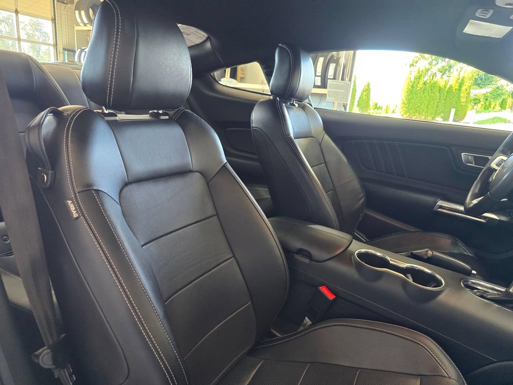 Used 2018 Ford Mustang GT Premium w/ Black Accent Package RWD image 30