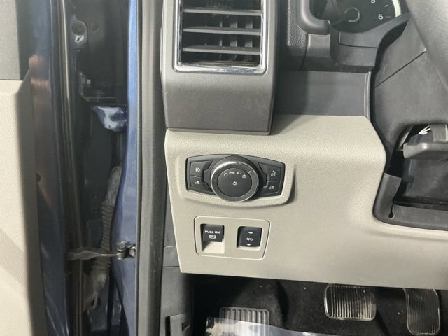 Used 2017 Ford F150 XLT w/ Equipment Group 302A Luxury AWD/4WD image 25
