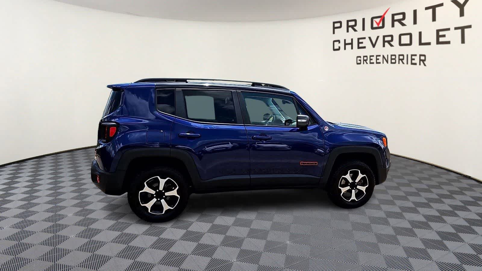 Used 2020 Jeep Renegade Trailhawk w/ Popular Equipment Group AWD/4WD image 9