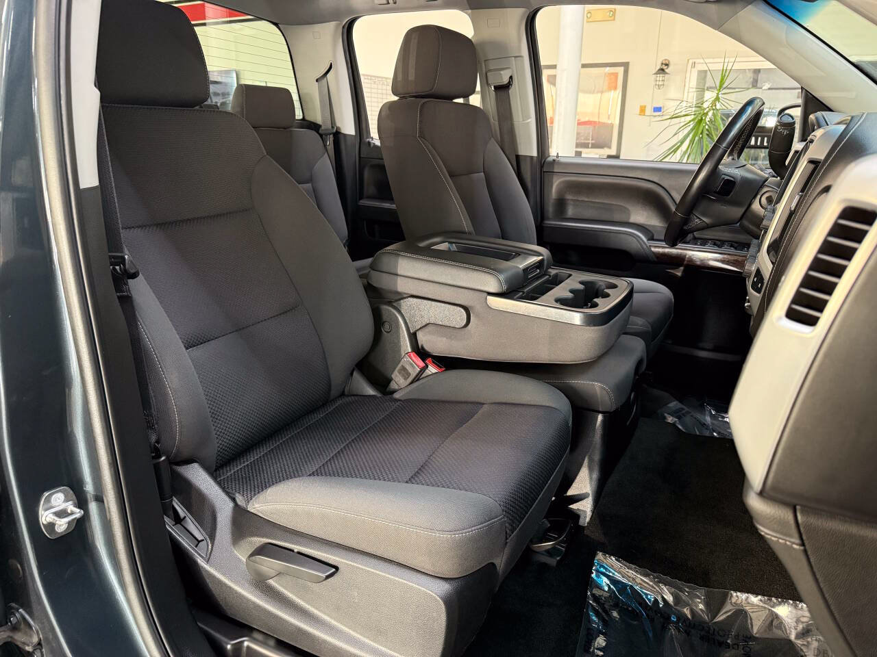Used 2018 GMC Sierra 1500 SLE w/ SLE Value Package AWD/4WD image 17