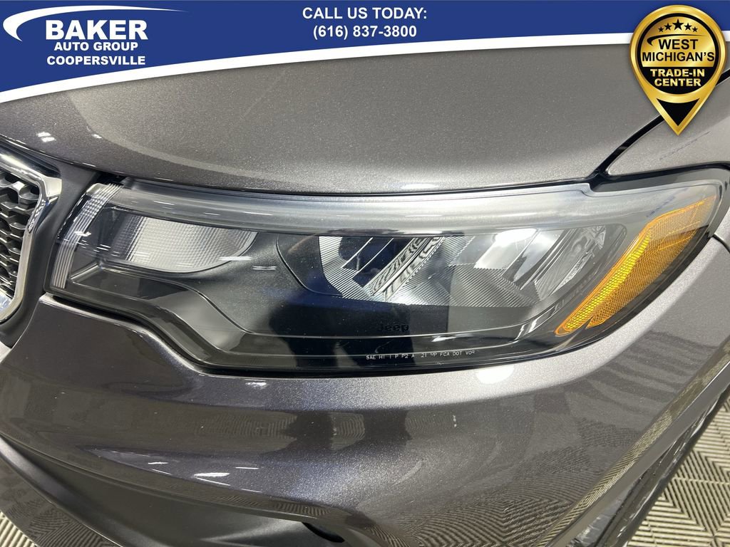 Used 2024 Jeep Compass Latitude w/ Convenience Group image 33