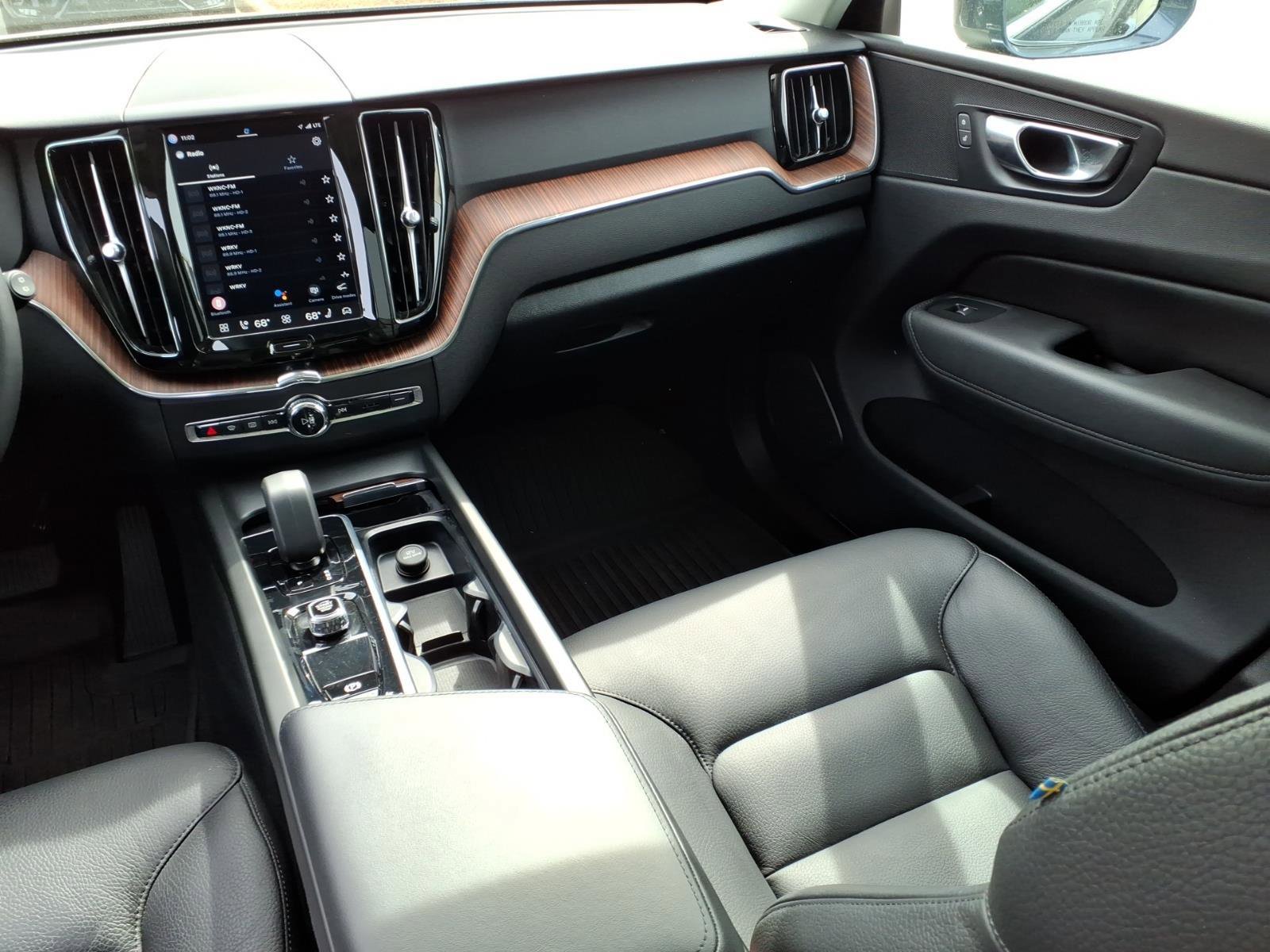 Certified 2023 Volvo XC60 B5 Plus w/ Climate Package AWD/4WD image 11