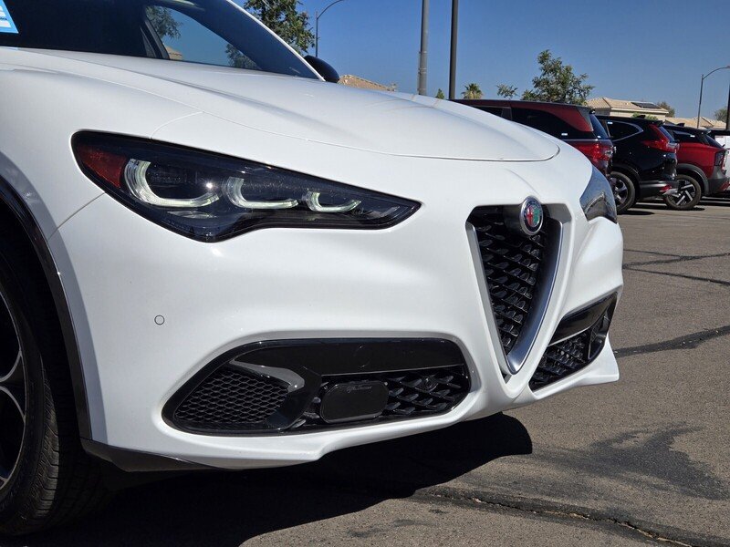 Used 2024 Alfa Romeo Stelvio Ti AWD/4WD image 8