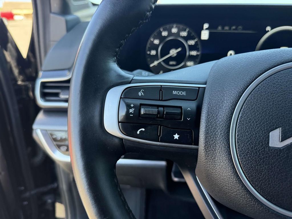Used 2024 Kia Sportage SX image 17