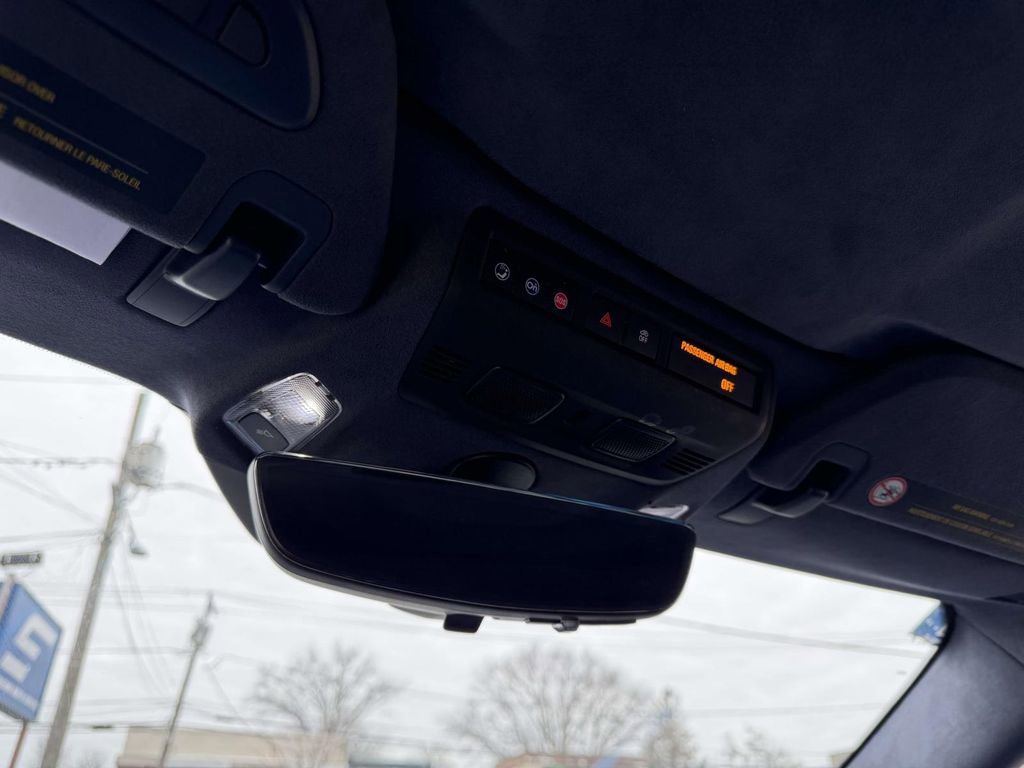 Used 2021 Chevrolet Corvette Stingray Premium Conv w/ Z51 Performance Package image 25