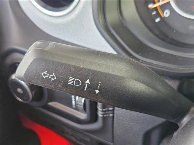 Used 2025 Jeep Wrangler Sahara image 16